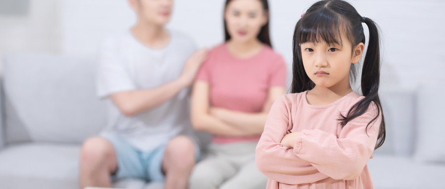 父母在這4件事上越“狠”，孩子將來越出色，可惜大部分家長都舍不得