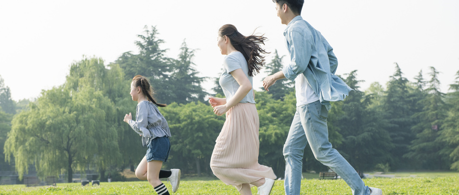 如何培養(yǎng)出快樂、溫暖、人格健全的孩子？